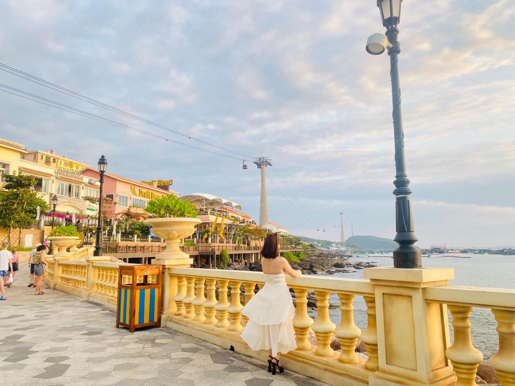Hotel Khach San Chia Khoa Vang - Mien Phi 2 Xe Dap 1 Phong Tham Quan Dia Trung Hai - Tt Hoang Hon Phu Quoc Esterno foto